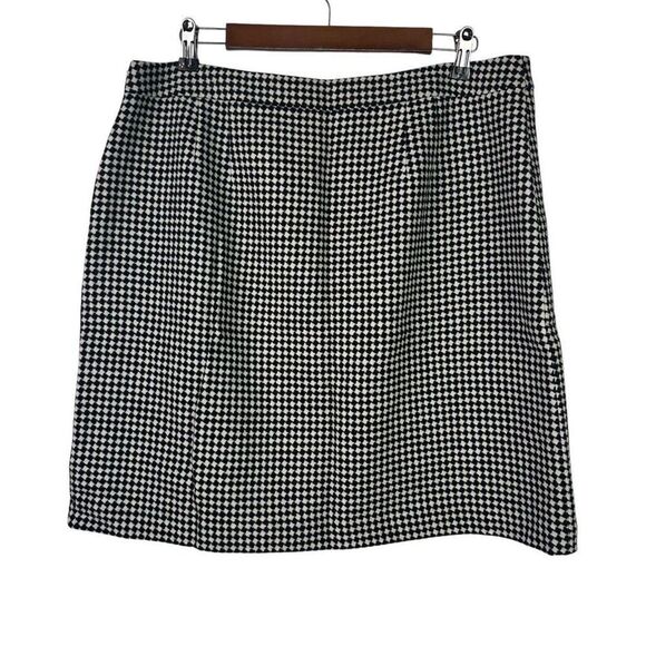 Talbots Women's size 16P Black White Checkerboard Print Skirt - Picture 3 of 7